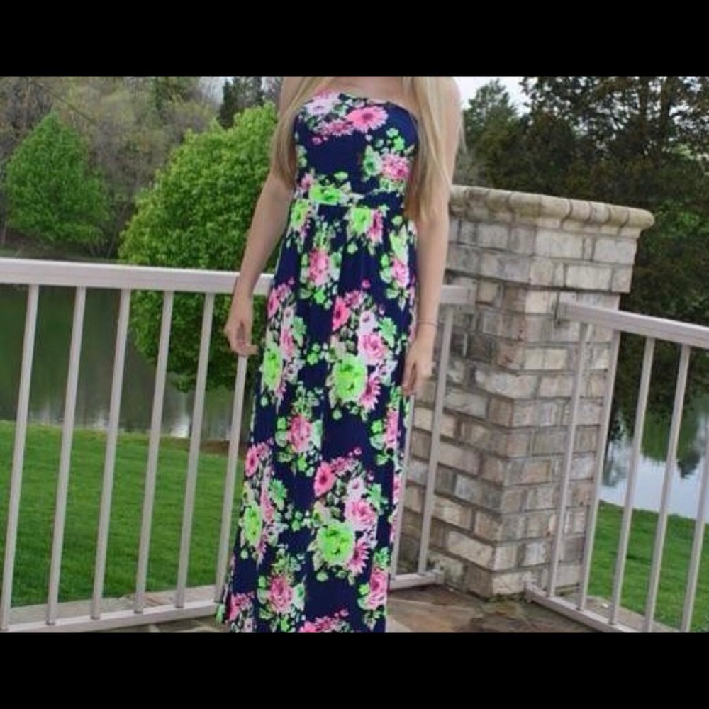 Maxi strapless dress